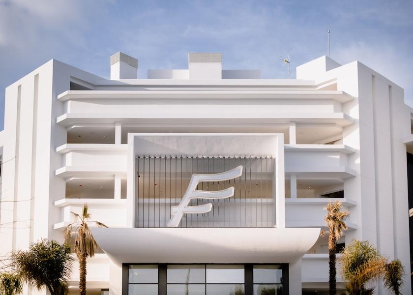 Andalusia Estepona Front of property