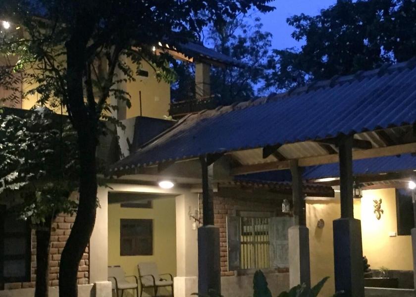 Anuradhapura District Palugaswewa Exterior Detail