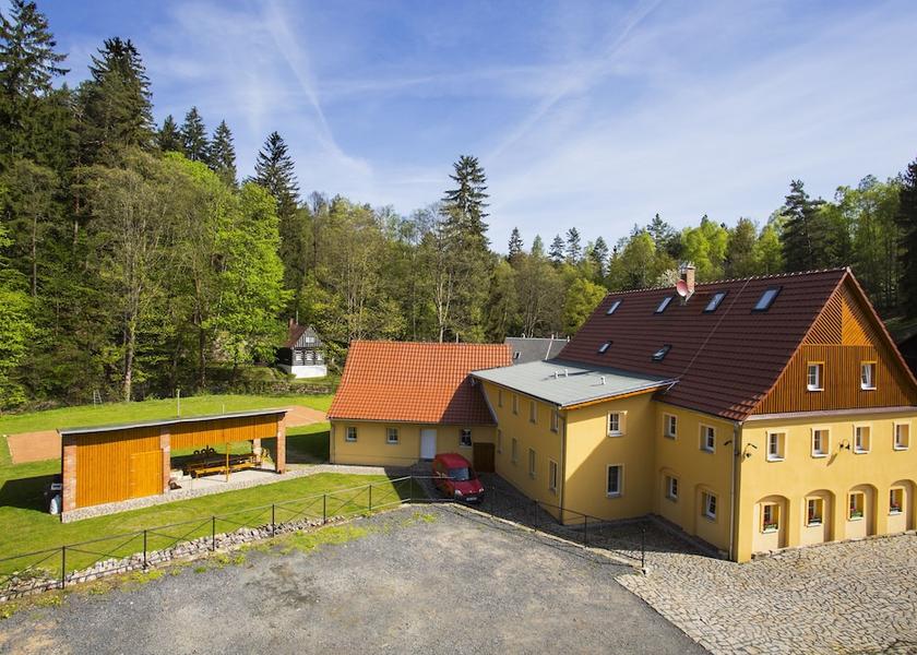 Usti nad Labem (region) Chribska Exterior Detail