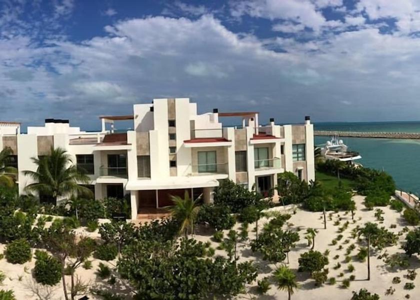 Quintana Roo Punta Sam Exterior Detail