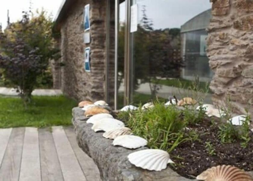 Galicia O Pino Entrance