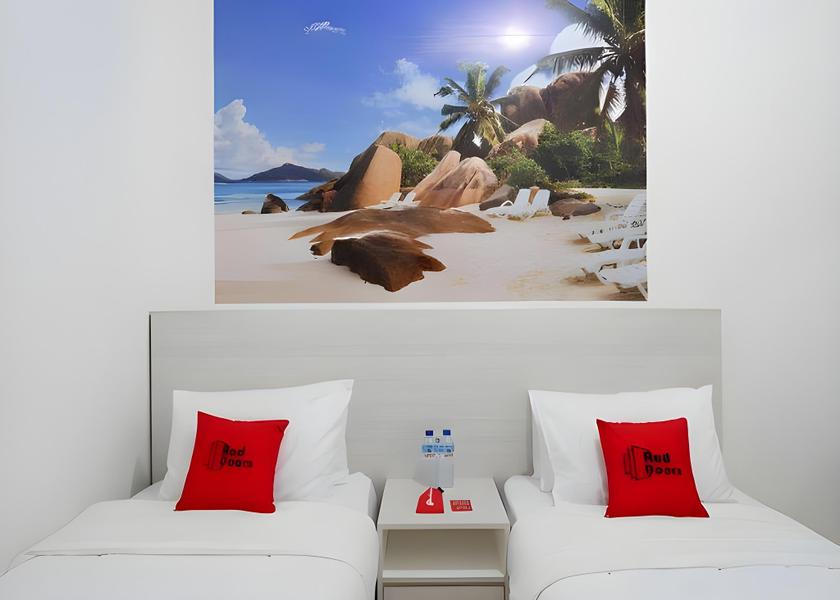 West Nusa Tenggara Mataram RedDoorz Room