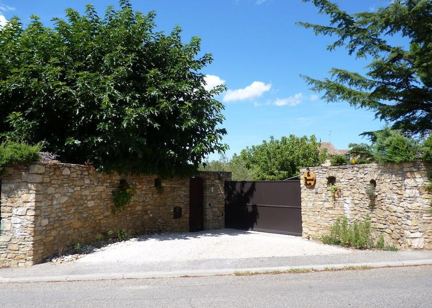 Occitanie Bagnols-sur-Ceze Exterior Detail