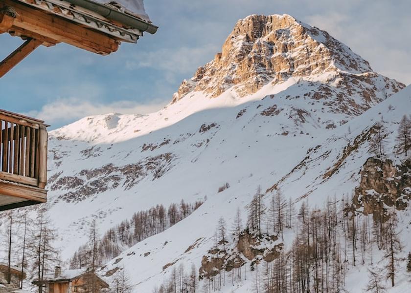 Auvergne-Rhone-Alpes Val-d'Isere Exterior Detail