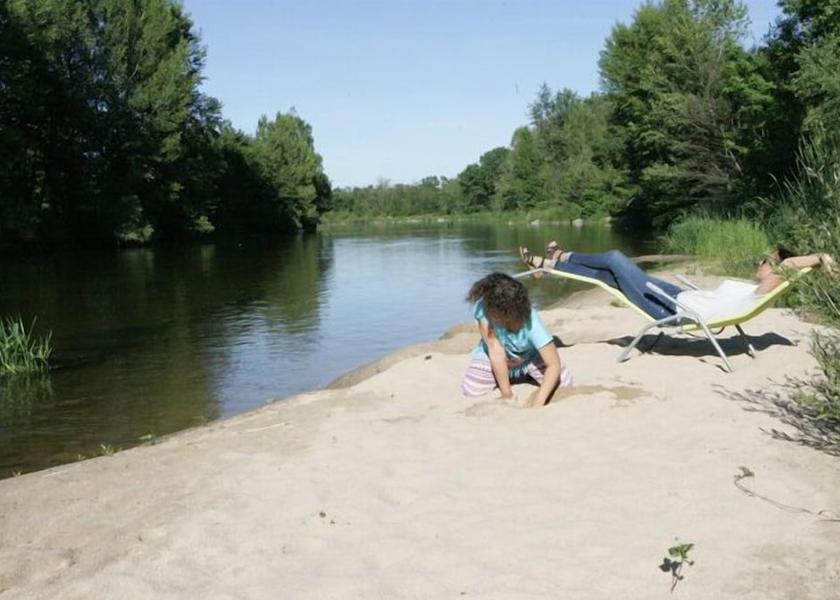 Auvergne-Rhone-Alpes Tournon-sur-Rhone Beach