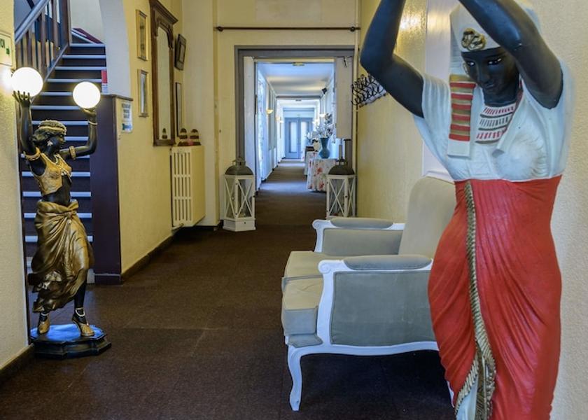 Grand Est Vitry-le-Francois Lobby