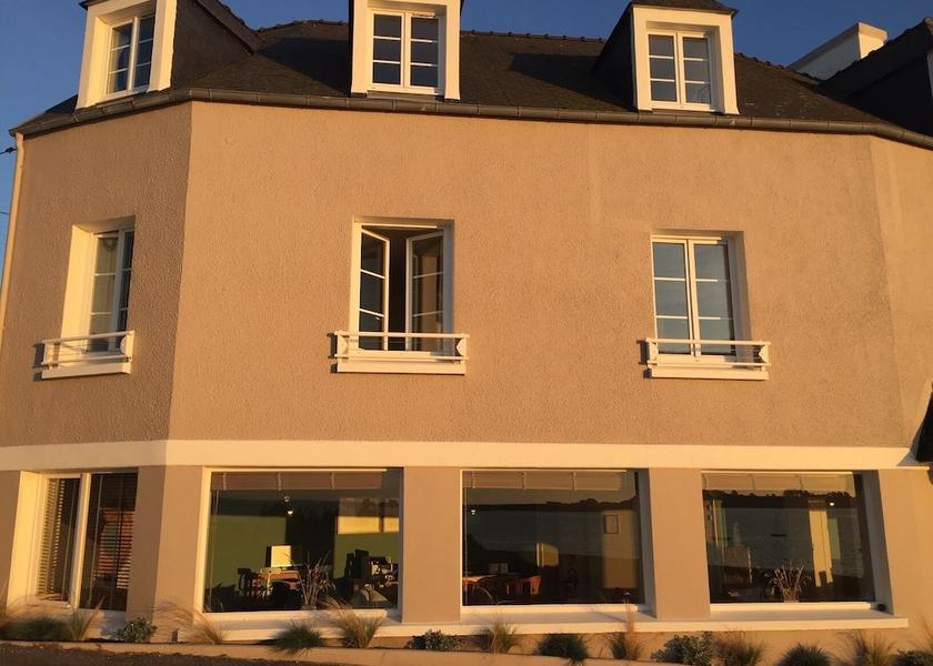 Brittany Landeda Facade