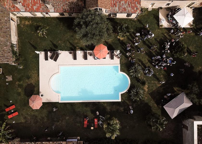 Nouvelle-Aquitaine Leoville Exterior Detail