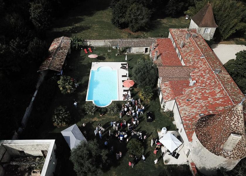 Nouvelle-Aquitaine Leoville Exterior Detail