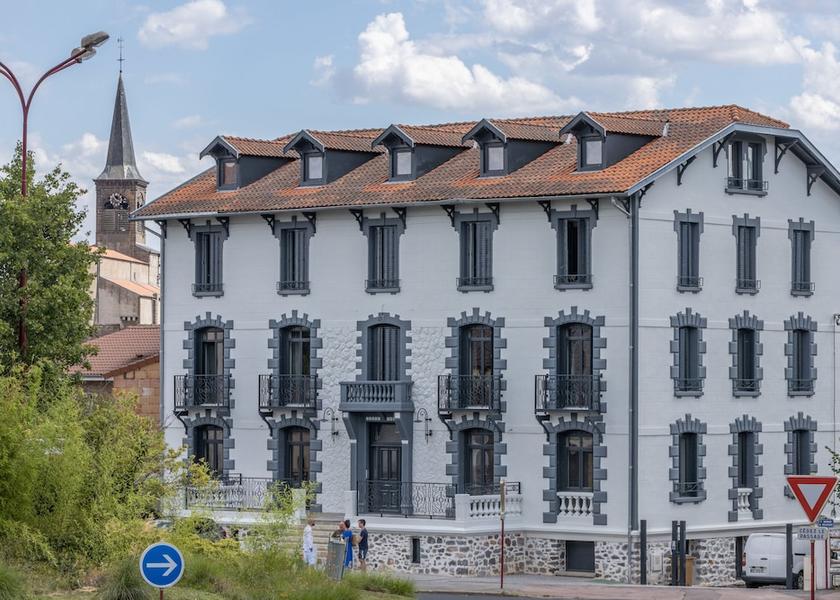 Auvergne-Rhone-Alpes Chatel-Guyon Primary image