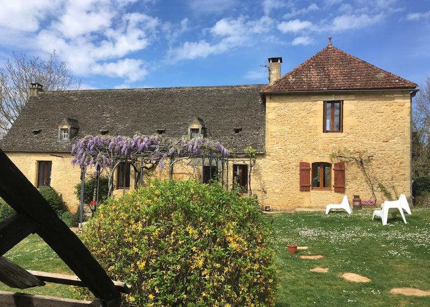 Nouvelle-Aquitaine Saint-Genies Exterior Detail