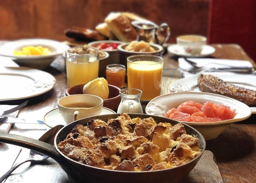 Nouvelle-Aquitaine Saint-Genies Breakfast Area