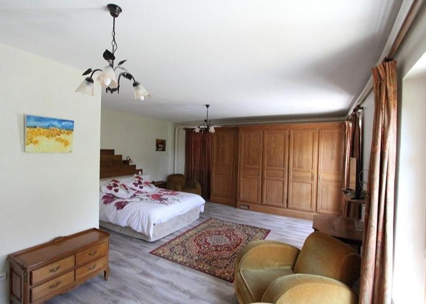 Centre - Loire Valley Ambillou Room