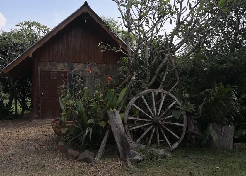 Ubon Ratchathani Province Warin Chamrap Exterior Detail