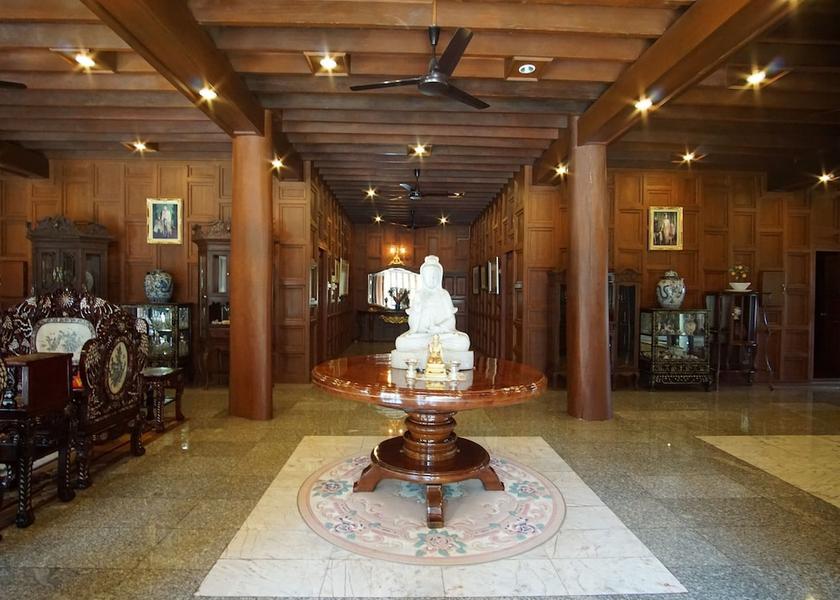 Chiang Mai Province San Pa Thong Lobby