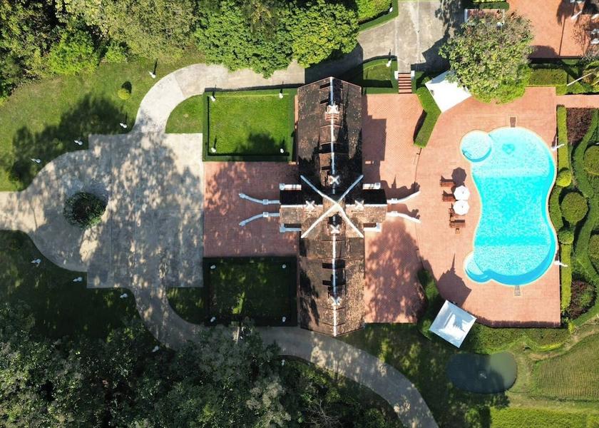 Chiang Mai Province Mae Taeng Exterior Detail