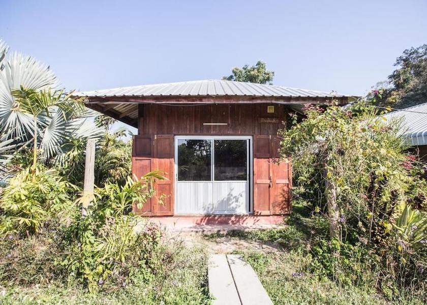 Chiang Mai Province Mae Taeng Exterior Detail