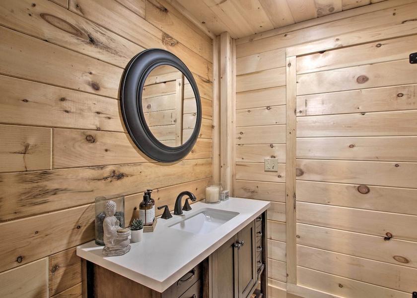 Idaho Harrison Interior Entrance