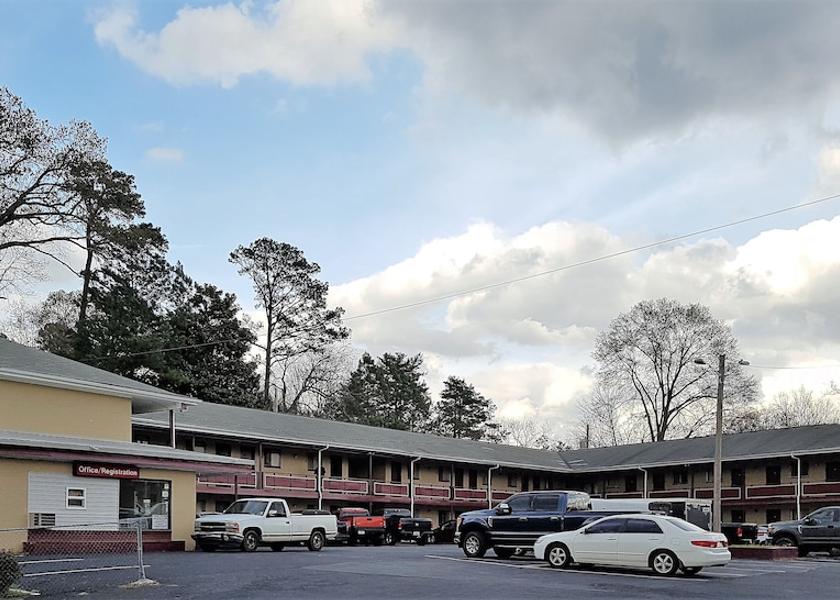 North Carolina Forest City Facade