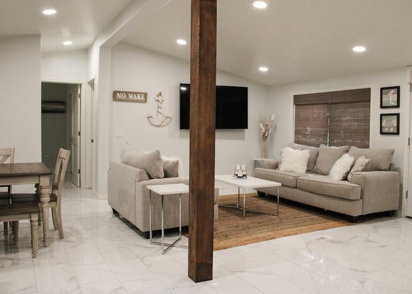 North Carolina Graham Living Area