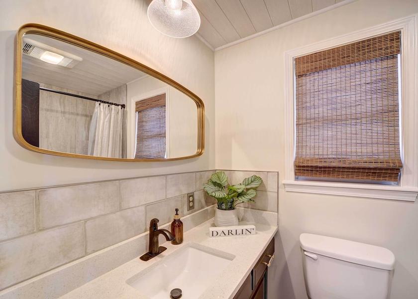 Oklahoma Locust Grove Interior Entrance