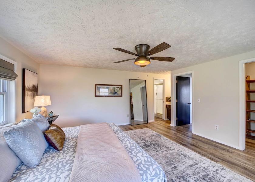 Oklahoma Locust Grove Interior Entrance