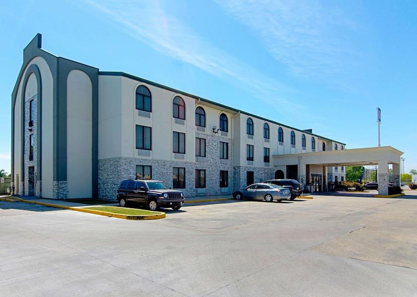 Louisiana Gonzales Exterior Detail