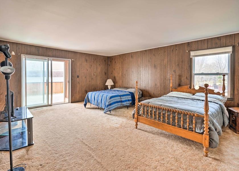 Mississippi Fulton Interior Entrance