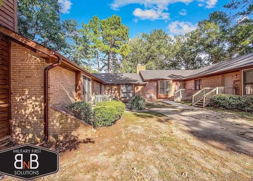 Georgia Fayetteville Exterior Detail