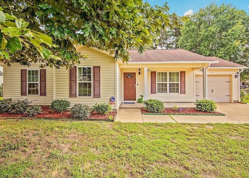 Georgia Fayetteville Exterior Detail