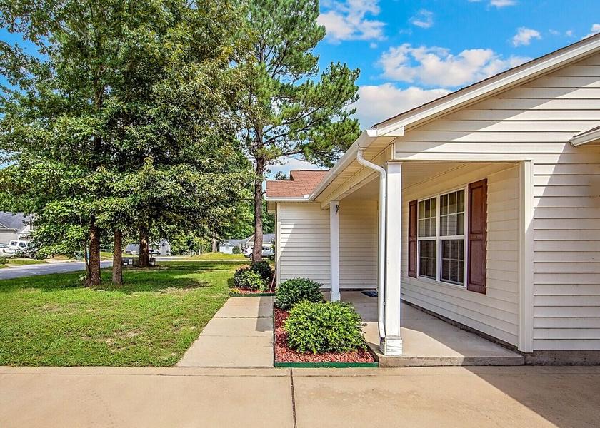 Georgia Fayetteville Exterior Detail