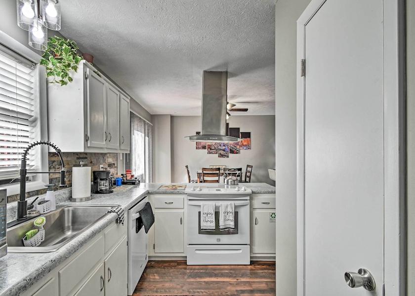 Georgia Fayetteville Interior Entrance