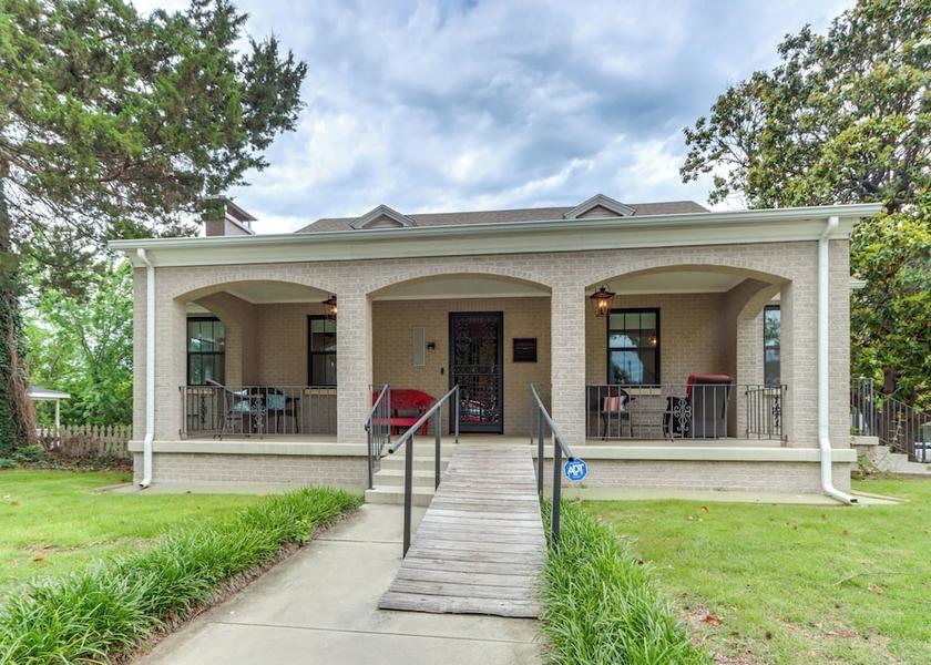 Georgia Fayetteville Interior Entrance