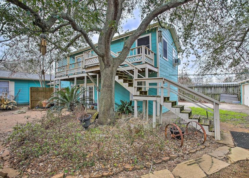 Texas Dickinson Interior Entrance