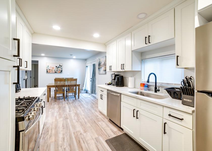 Alabama Monroeville Interior Entrance