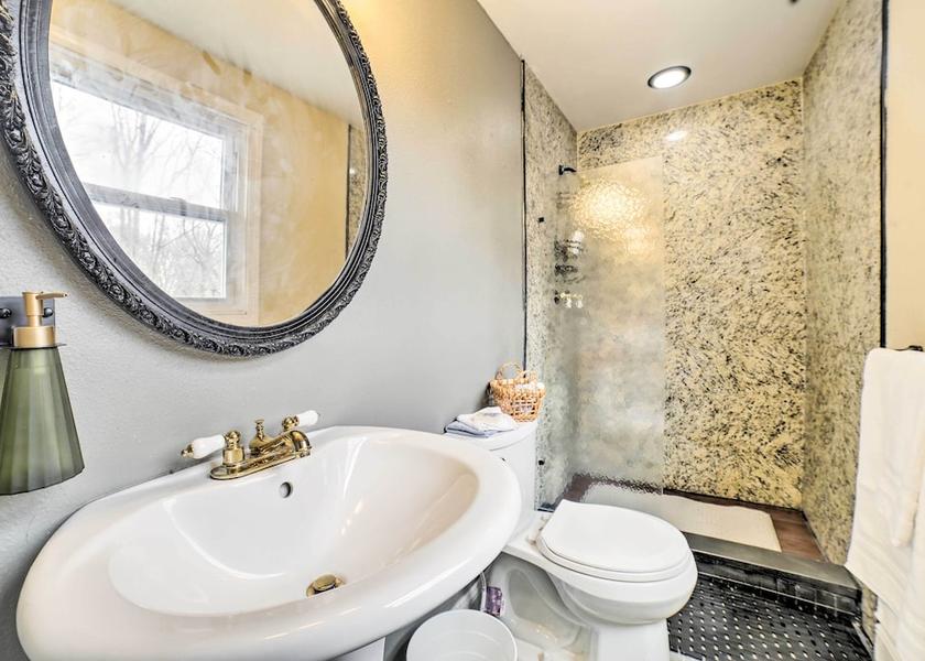 Alabama Monroeville Interior Entrance