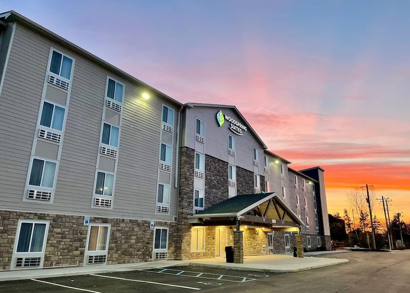 Virginia Madison Heights Exterior Detail