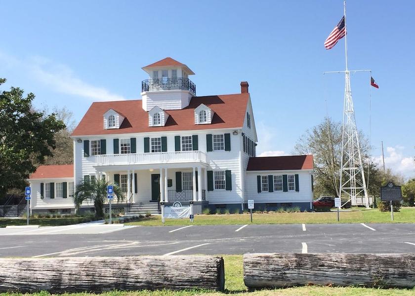 Georgia St. Simons Island Exterior Detail