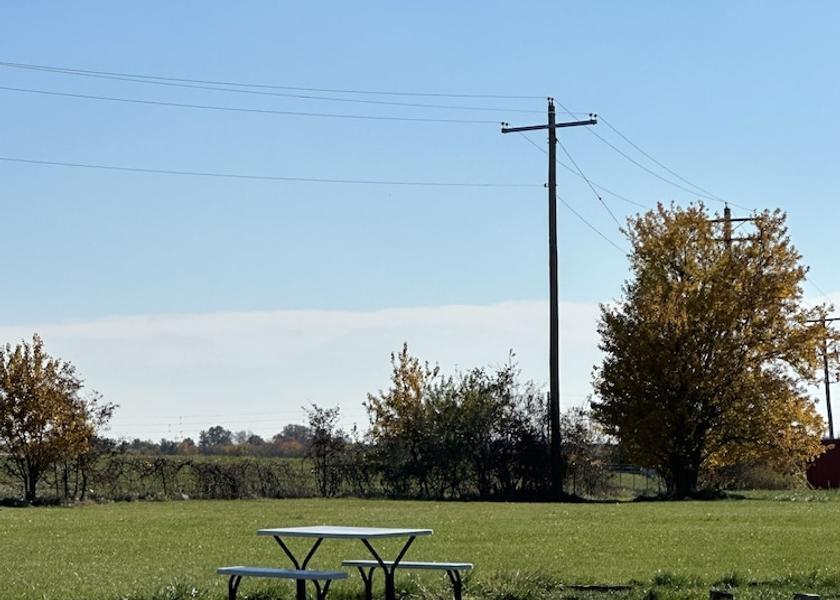 Illinois Paxton Exterior Detail