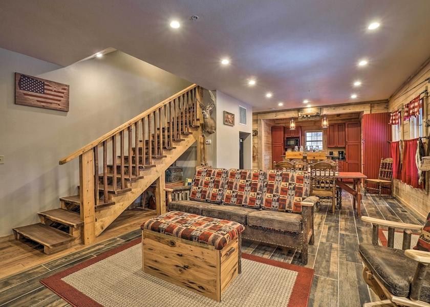 Missouri Hollister Primary image