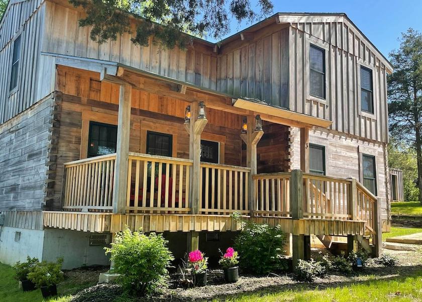 Missouri Hollister Primary image