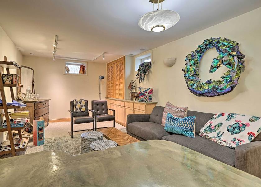 Kentucky Jeffersonville Interior Entrance