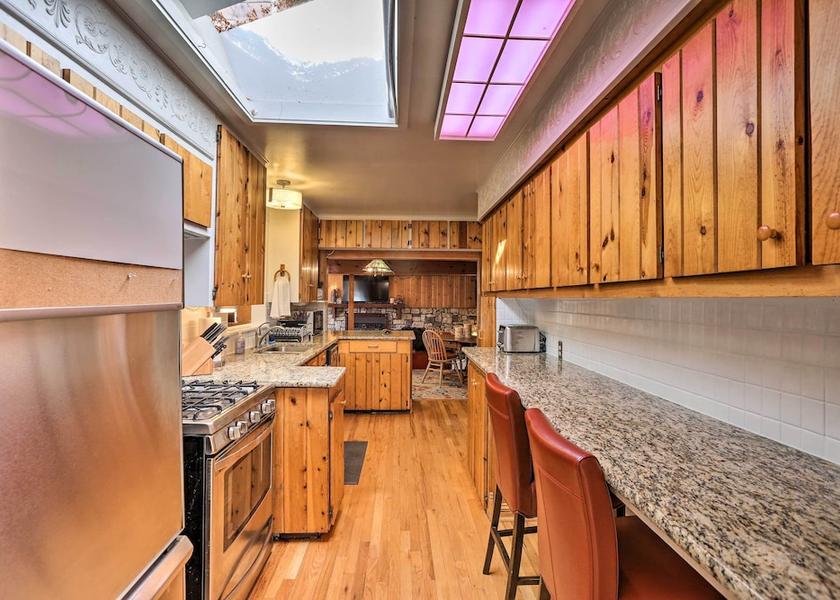 Colorado Lakewood Interior Entrance