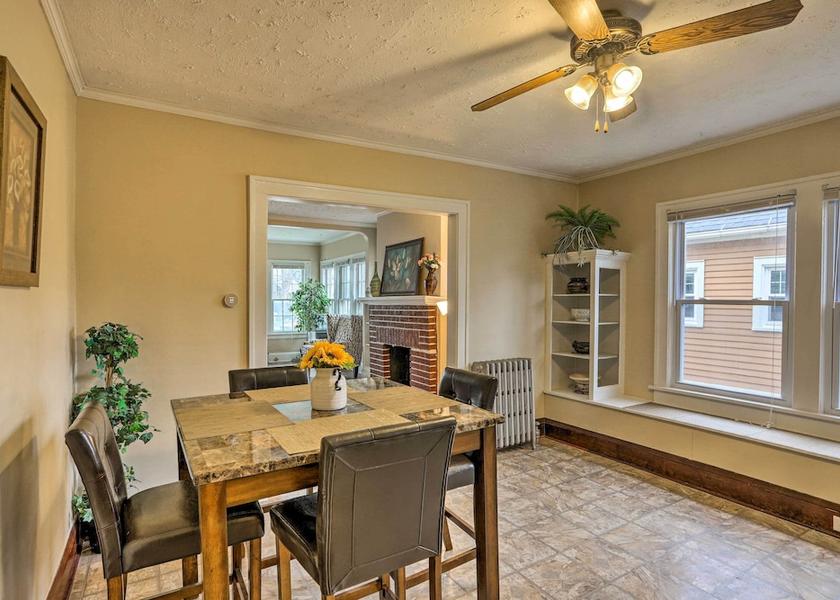 Colorado Lakewood Interior Entrance