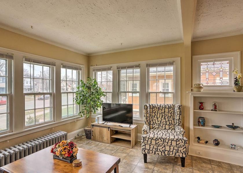 Colorado Lakewood Interior Entrance