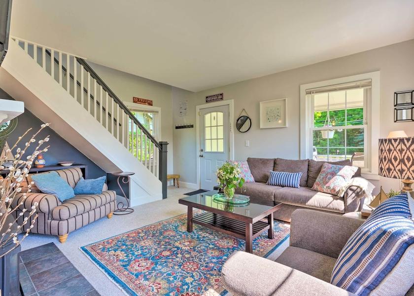 Colorado Lakewood Interior Entrance