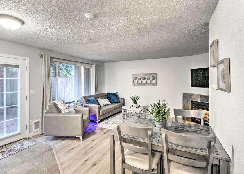 Colorado Lakewood Interior Entrance