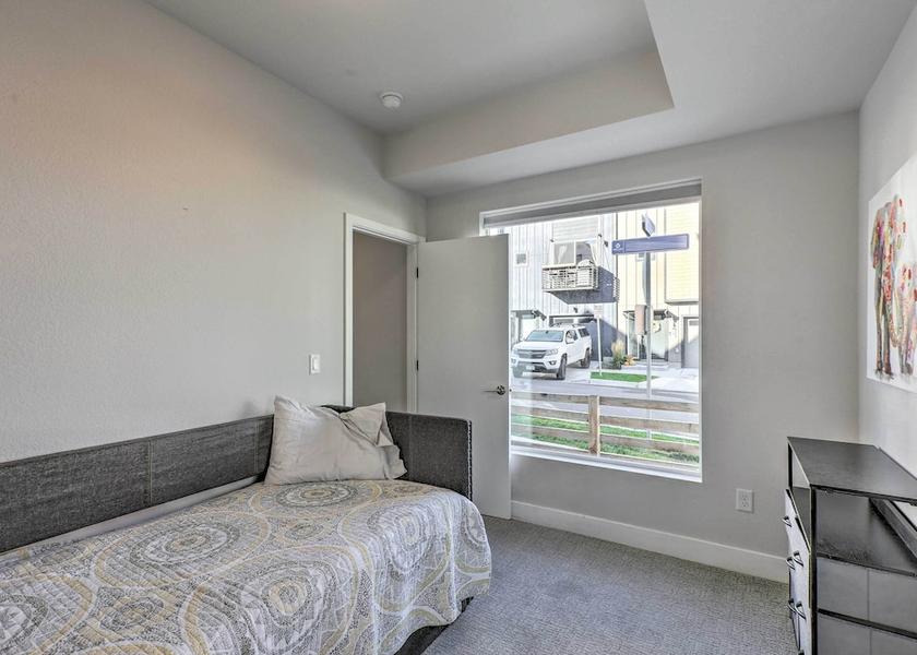 Colorado Lakewood Interior Entrance