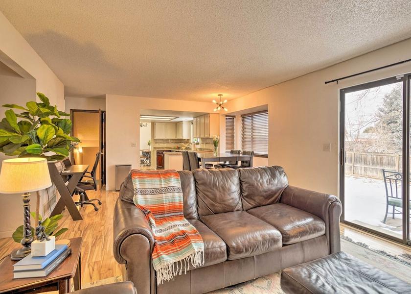 Illinois Aurora Interior Entrance