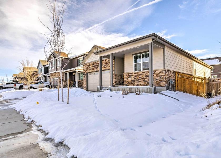 Illinois Aurora Interior Entrance